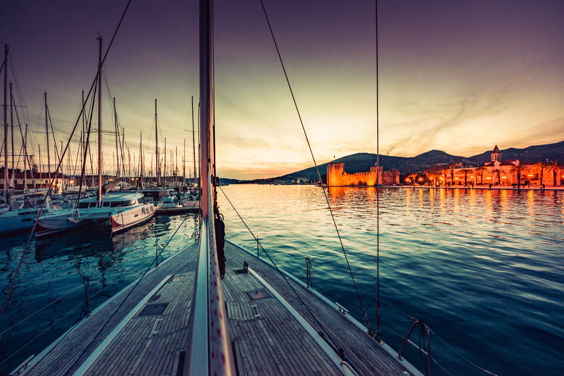 Nejlepší jachtařská sezona a zátoky v Chorvatsku