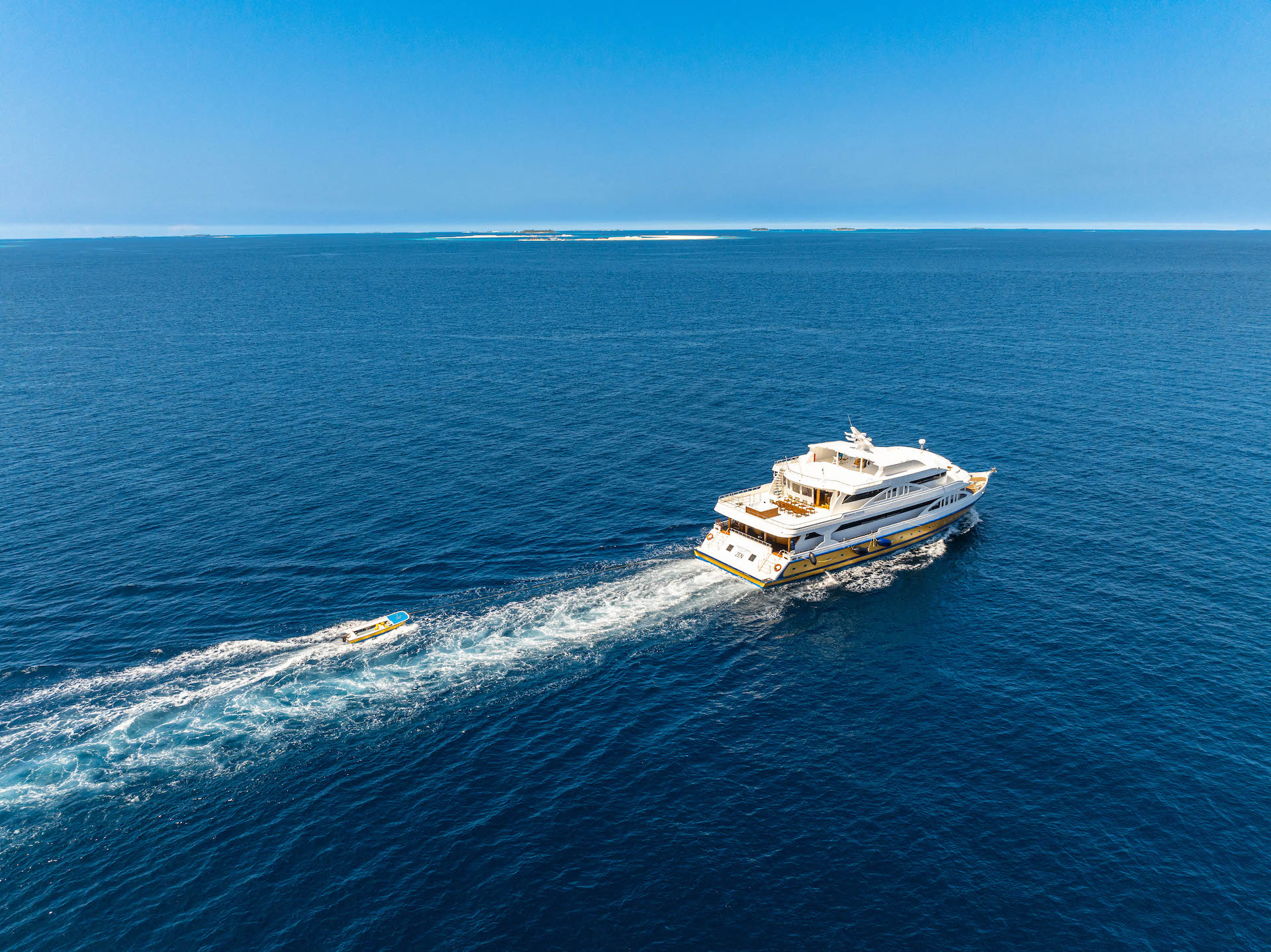 Maledivy 2026 — loď ZEN